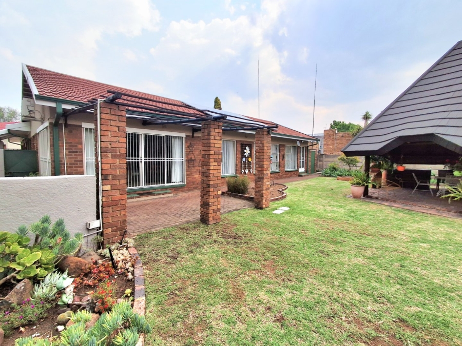 4 Bedroom Property for Sale in Vaalpark Free State